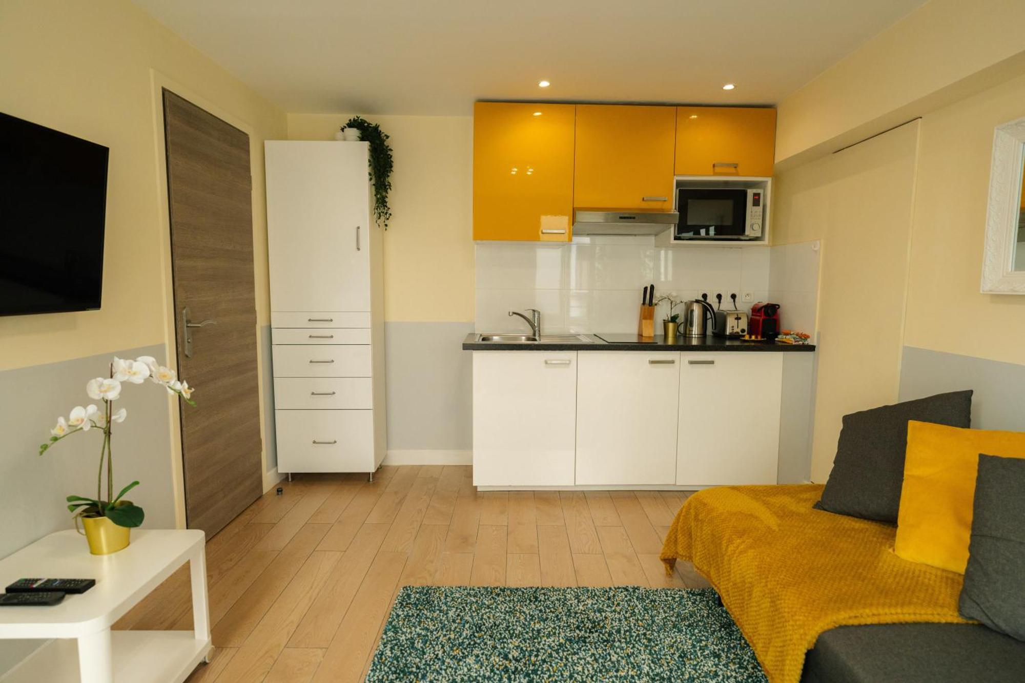 Beautiful Yellow Near Marais And Bastille Appartamento Parigi