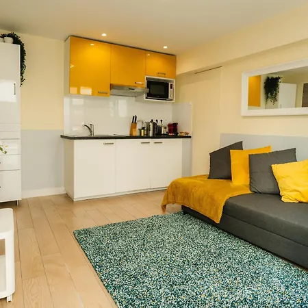 Beautiful Yellow Near Marais And Bastille Appartamento Parigi